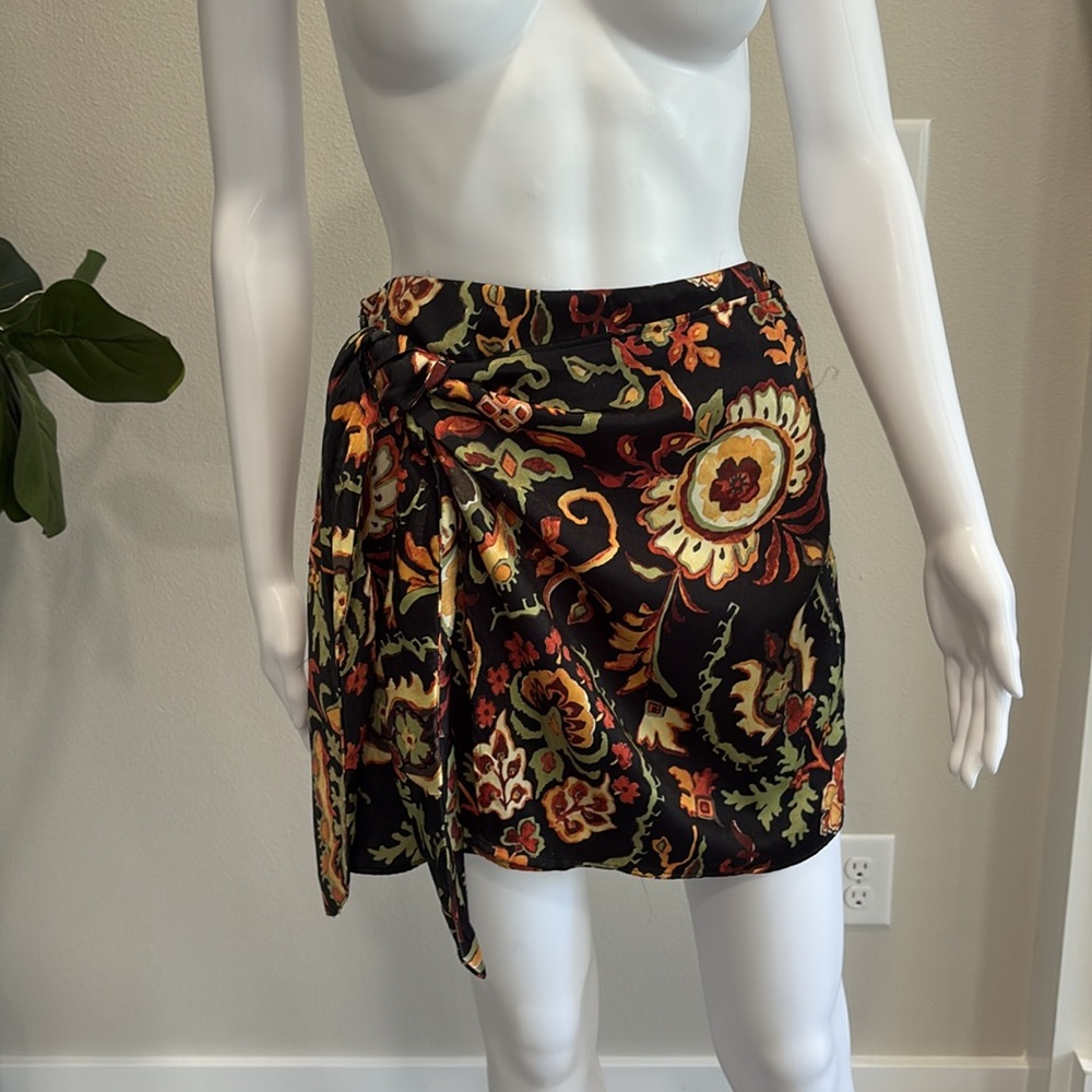 Zara Black and Orange Floral Mini Skirt - Picture 7 of 10